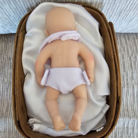 ♡ 6 inch Full Silicone Reborn Baby Doll With White Bib and Pants ♡ - Picture 6 of 10